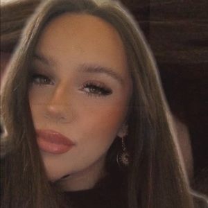 Meet your Posher, Melda